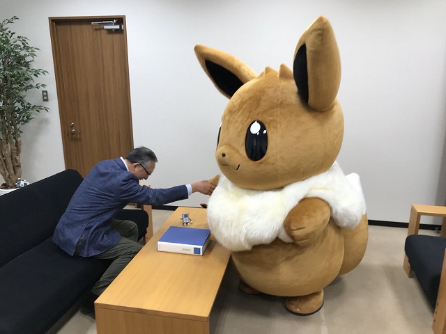 イーブイがキングジムに訪問