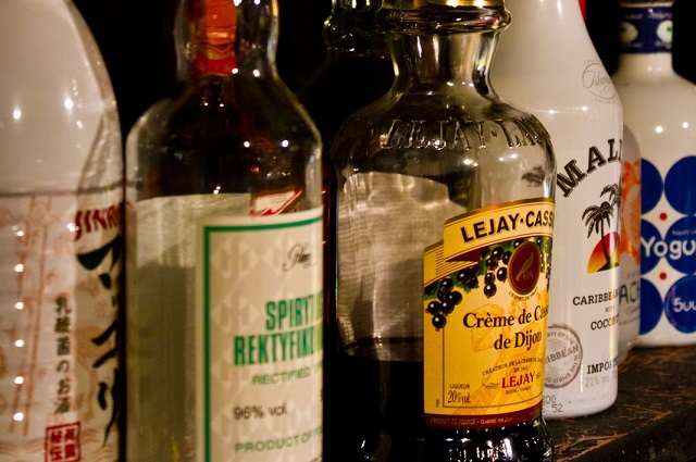 飲み会で男性の好意を惹く方法