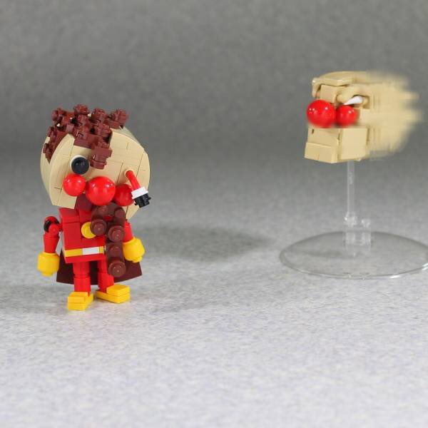 レゴで作った戦闘力100倍アンパンマン
