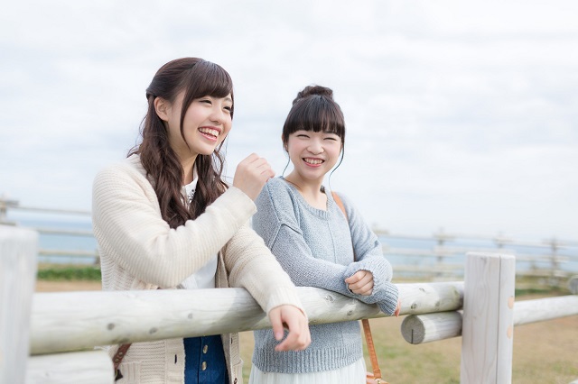 可愛くなくてもモテる女子の特徴