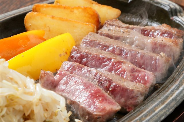 飲めるハンバーグ