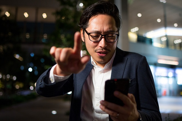 気になる男性を食事や飲みに誘う上手なLINEの送り方