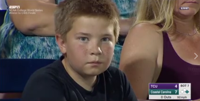 メジャーリーグ ずっとカメラ目線で超ドヤ顔の少年