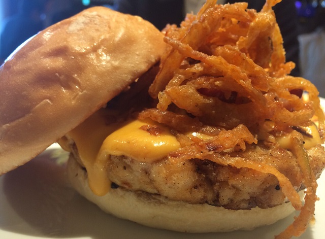 ウマミバーガー青山店