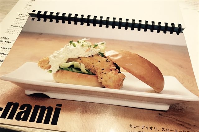 ウマミバーガー青山店