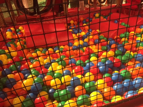 WANGAN-Zoo-Adventureボールプール