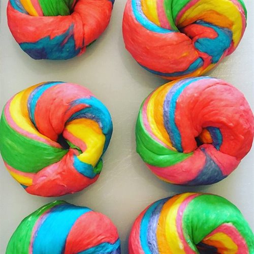 レインボーカラーベーグル