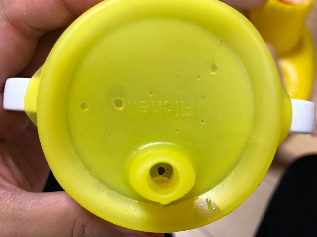 おでかけランチくんコップにキャップ